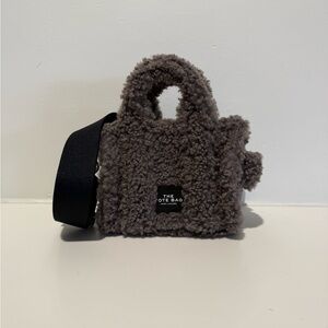 NWT Marc Jacobs The Crossbody Teddy Tote grey